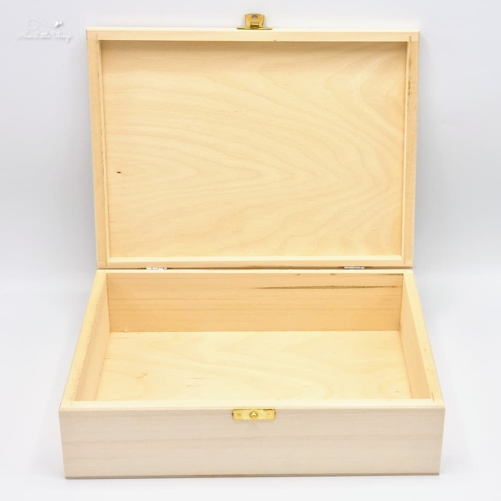 Houten kist met deksel