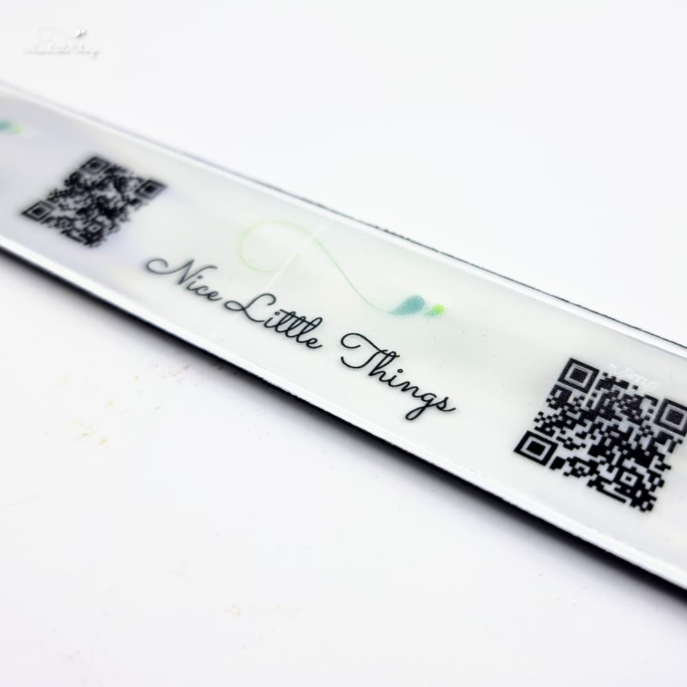 Fluorescent bracelet