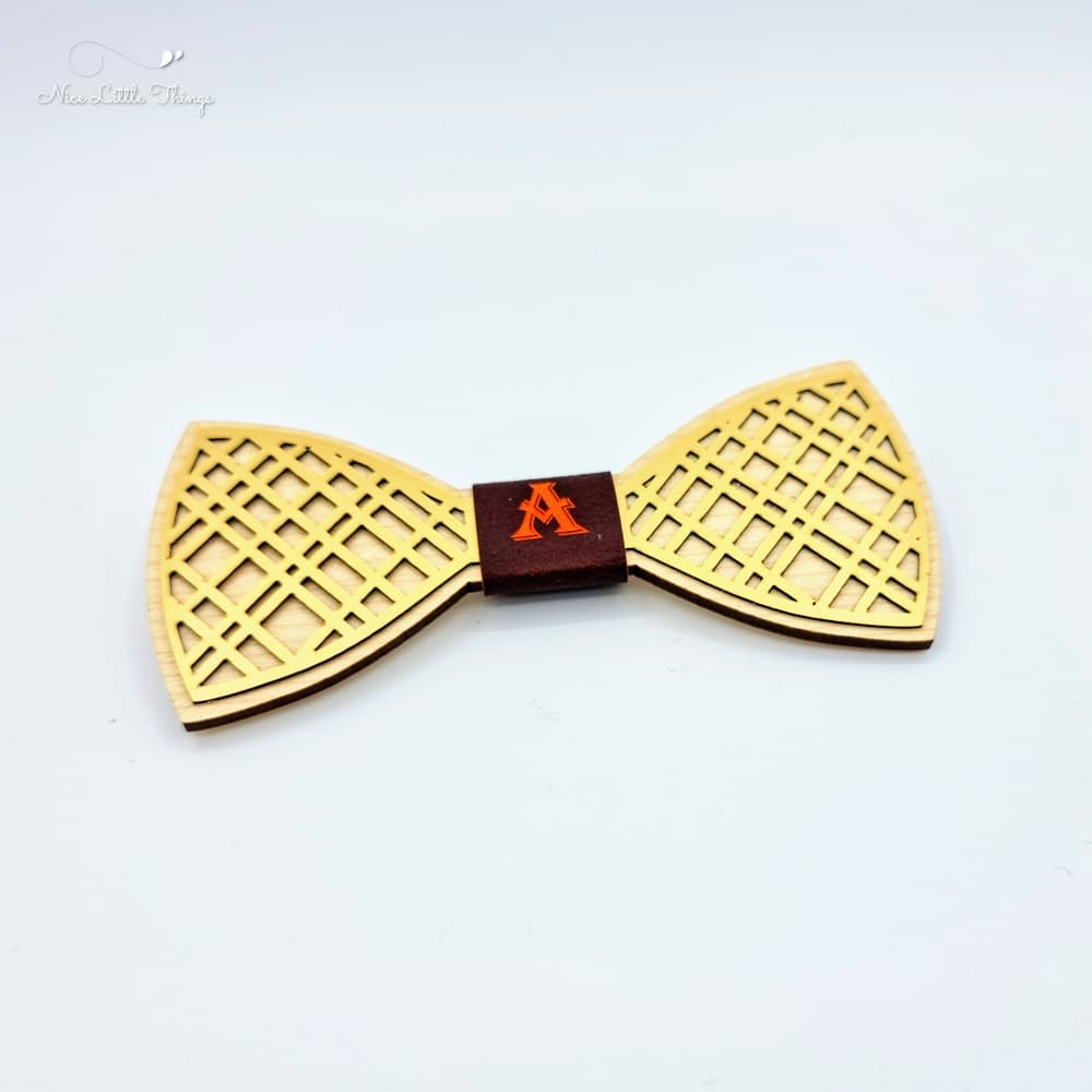 Bow tie