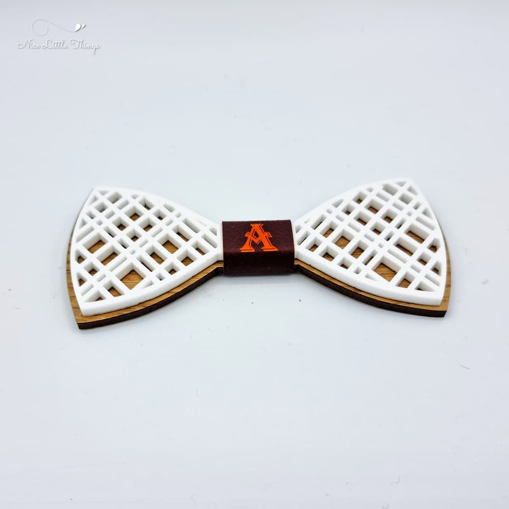 Bow tie