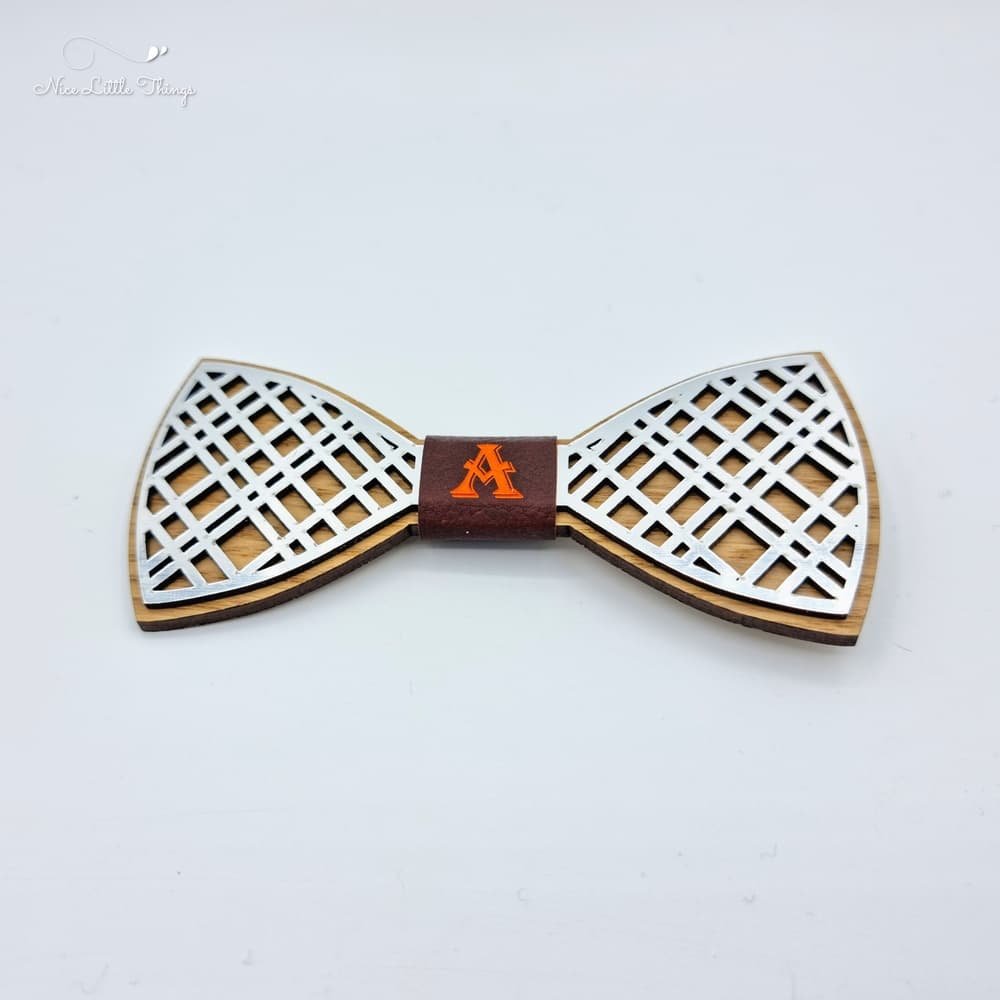Bow tie