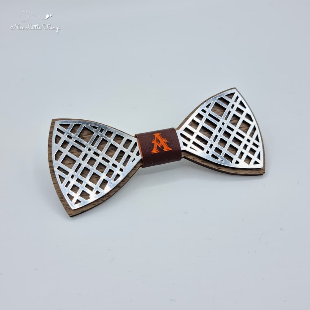 Bow tie