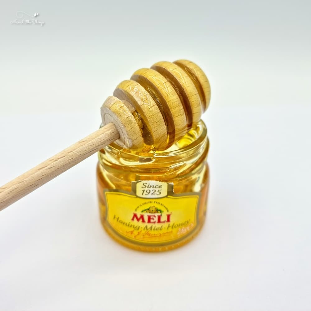Honey spoon with text